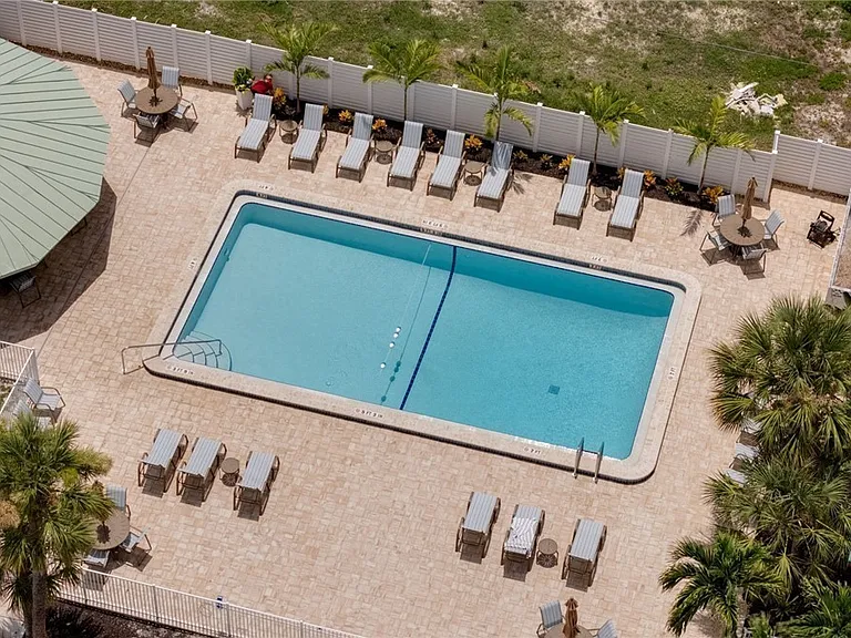 6500 Estero Blvd #H302 — Photo 19