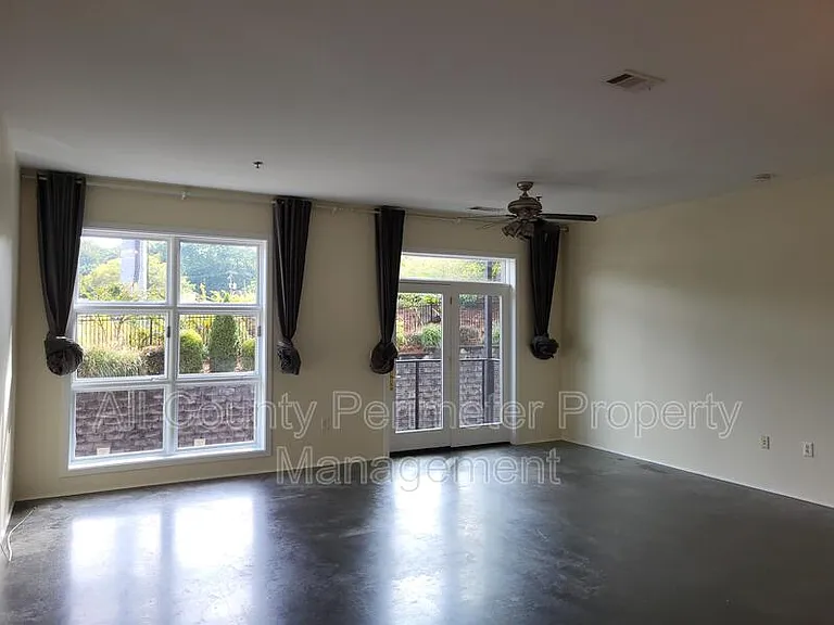 560 Dutch Valley Rd NE #2205 — Photo 3