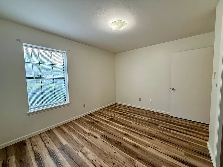 601 Bertig St — Photo 13
