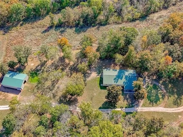 20 SW 1051st Rd, Holden, MO 64040