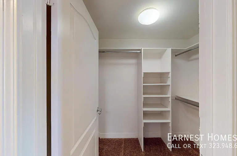 11622 Oxnard St — Photo 19