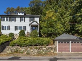 29 Greenwood St, Wakefield, MA 01880