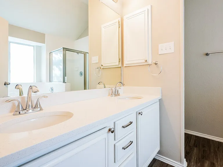 2843 Red Oak Dr — Photo 13
