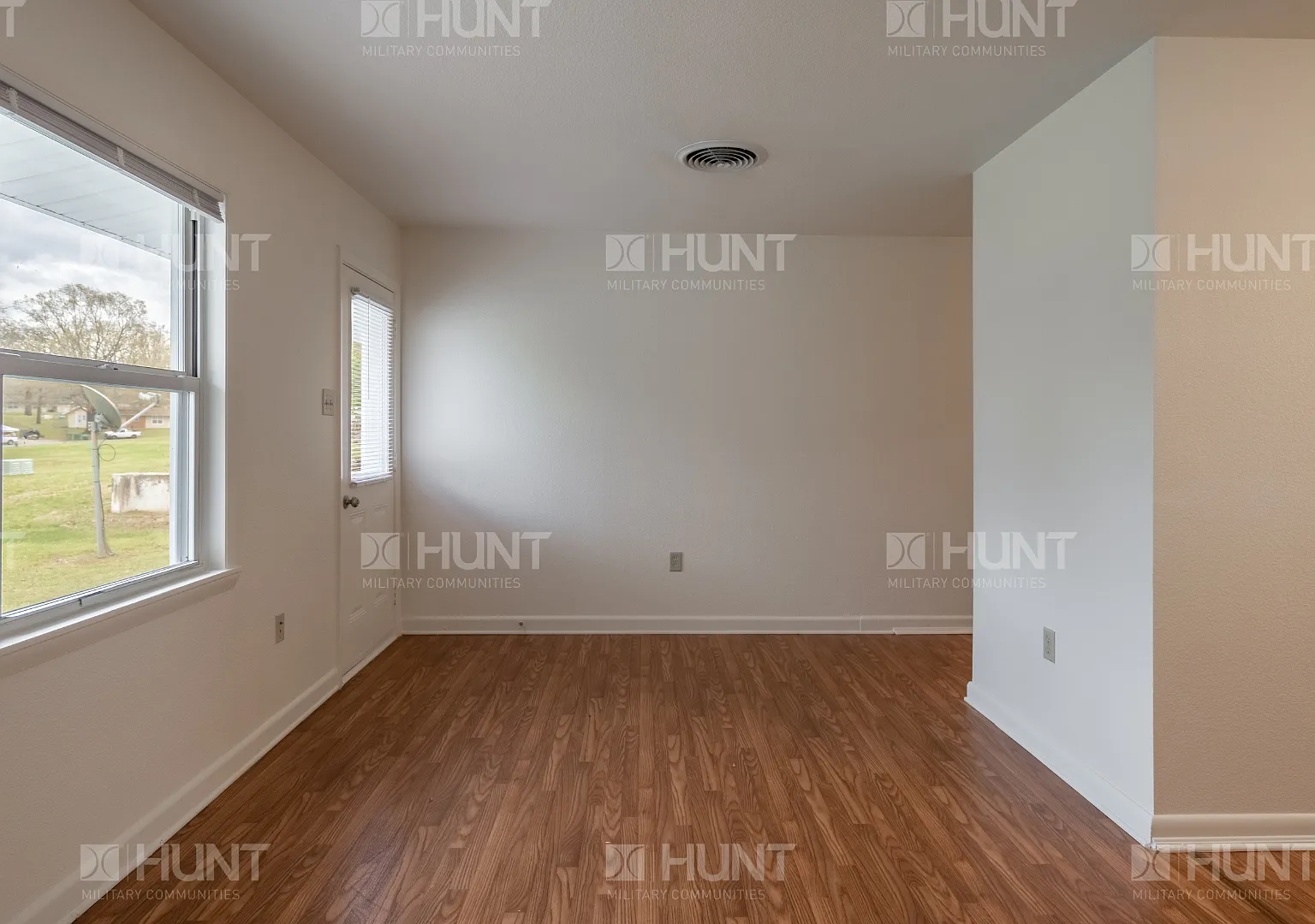 3 bed, 1201 sqft, $1,169 — Photo 3