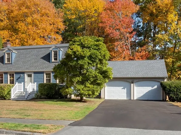 48 Ledgewood Dr, Danvers, MA 01923