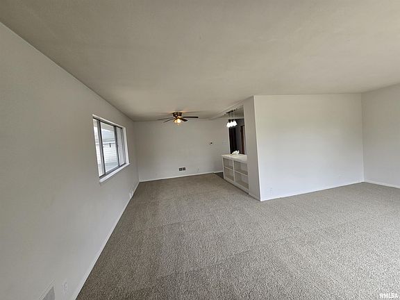 4th image of 1131 W Nowland Ave