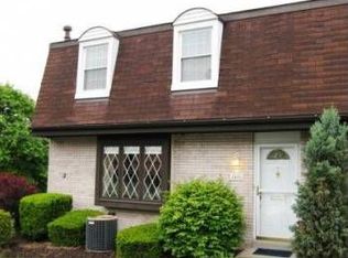 49 Oxford Ct, Pittsburgh, PA