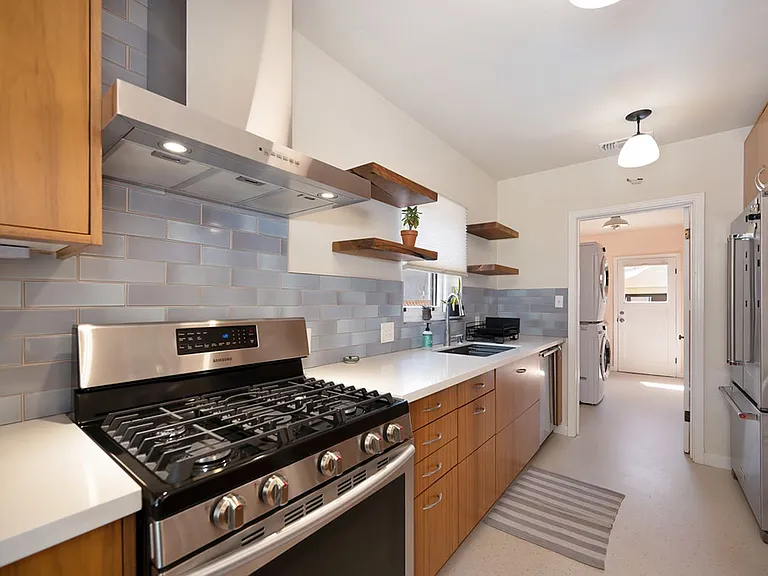 1250 Perkins Way — Photo 17
