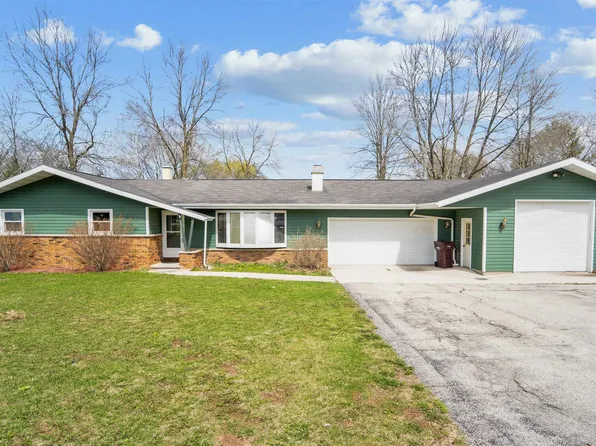 1457 Mailand Dr, Manitowoc, WI 54220