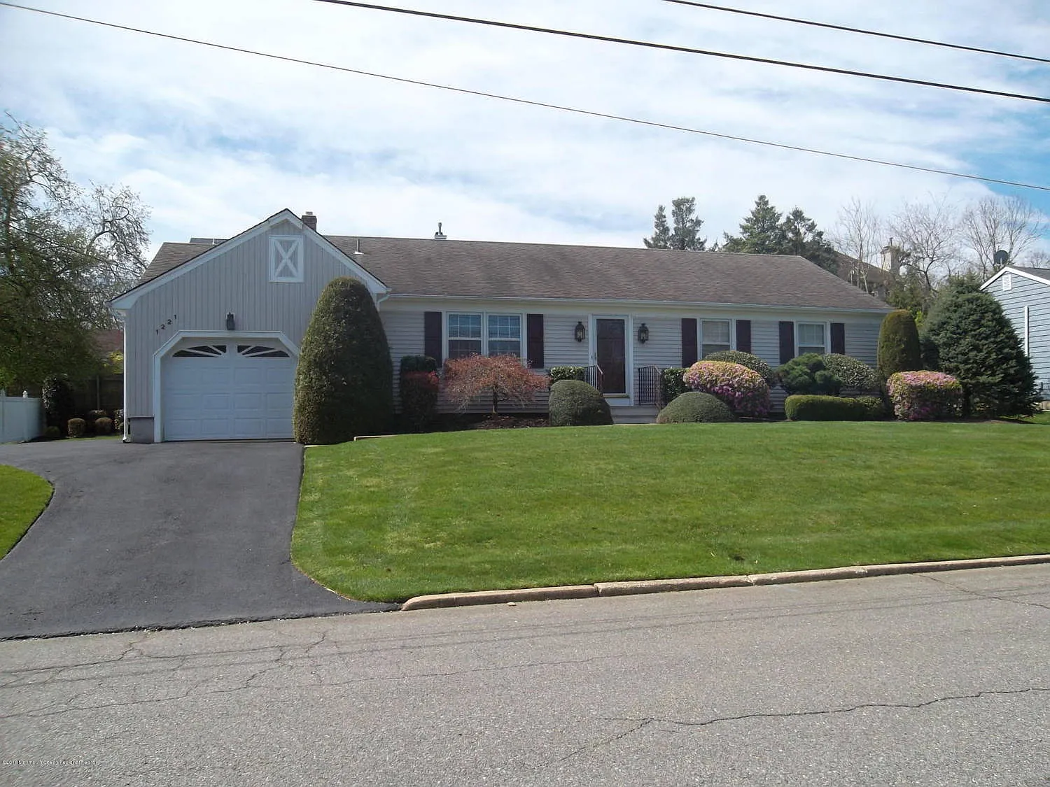 1221 Minnesink Rd photo 1