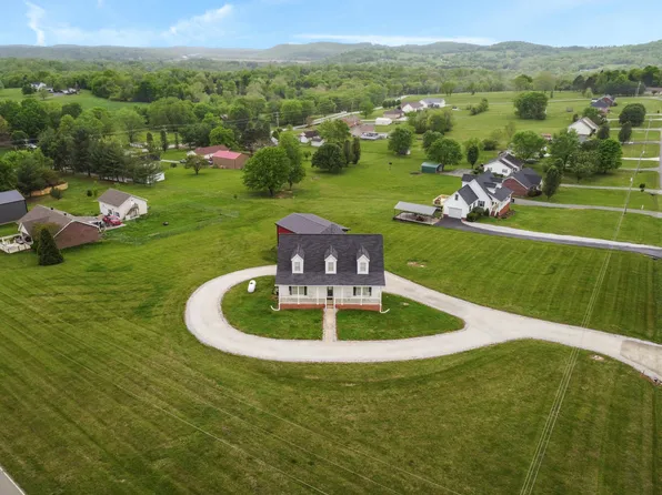 25 Ridgecrest Rd, Hartsville, TN 37074