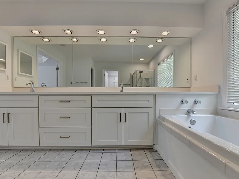 6535 Ganton Dr — Photo 30