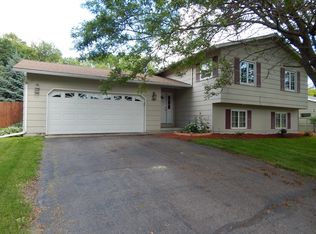 10401 Nesbitt Ave S, Bloomington, MN 55437