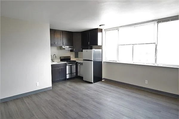 1671 N. Prospect Ave. — Photo 132