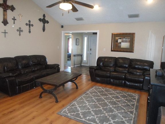 4th image of 11 Alcove Ct