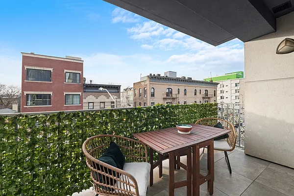 Rented by Compass | media 20