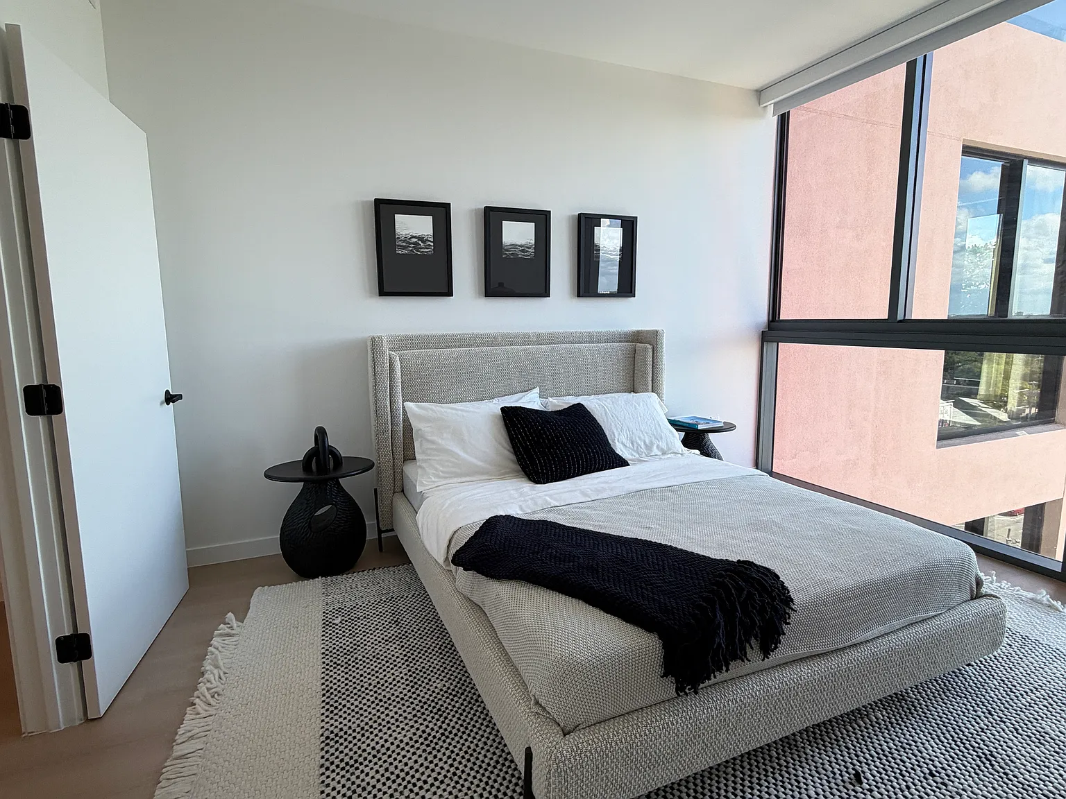 1 bed, 630 sqft, $2,396 — Photo 3