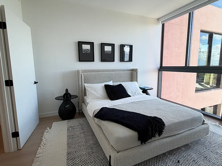 29 NW 28th St #2 — Photo 3