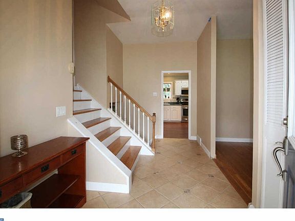 2nd image of 137 Brentwood Dr
