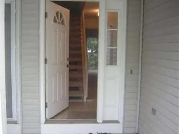 880 Overlook Ridge Dr #C, Cleveland, OH 44109