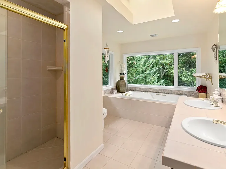 5 Bull Path Close — Photo 8