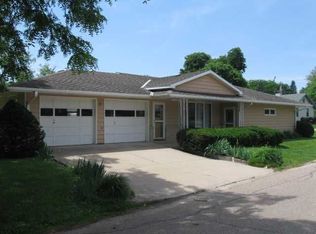 309 N Park Ave, Murray, NE 68409