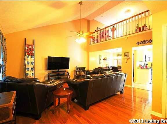 4th image of 4000 Bradford Pear Ct