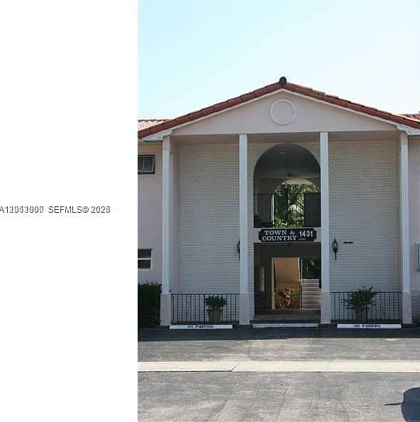 1431 S 14th Ave #207