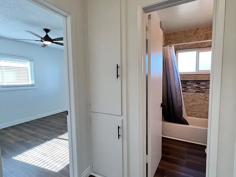 10222 S Dixon Ave — Photo 8