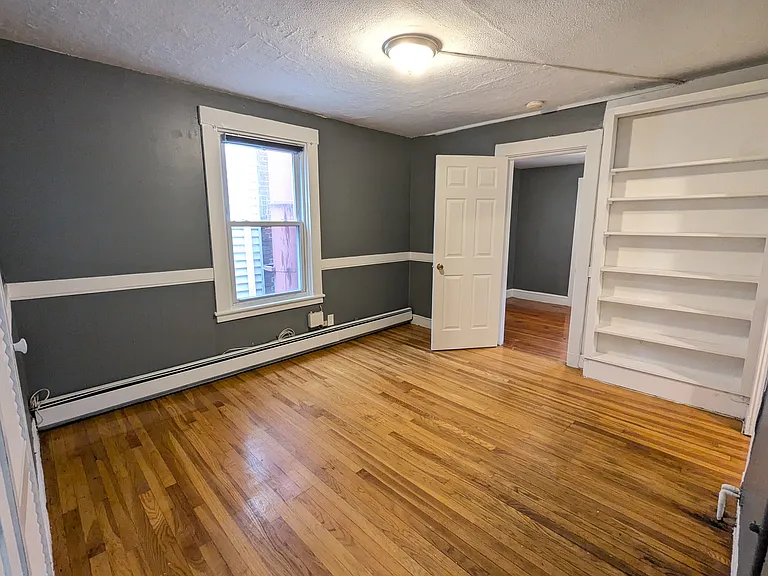 219 Green St #3 — Photo 2