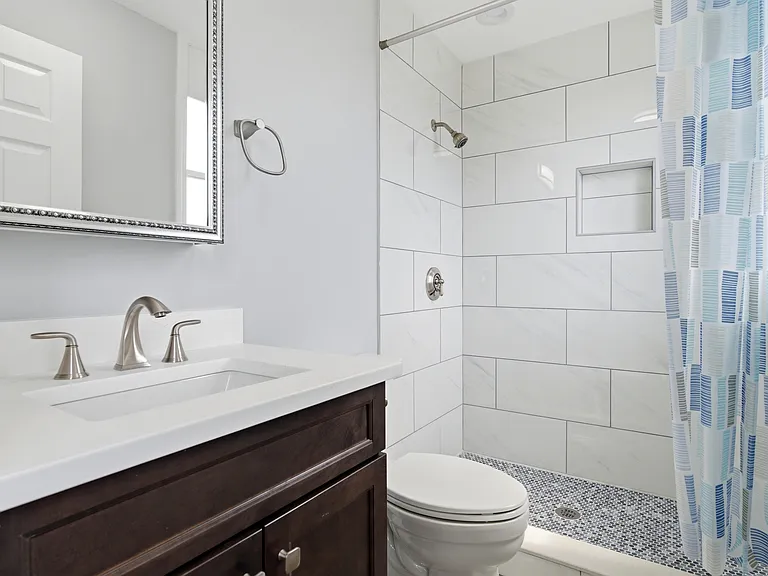 250-252 Main St #3R — Photo 12