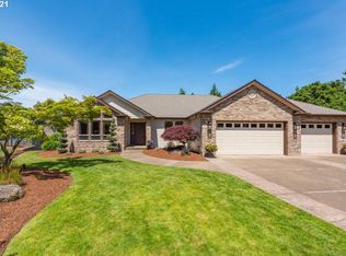 607 Shadow Ridge Ct, Silverton, OR 97381
