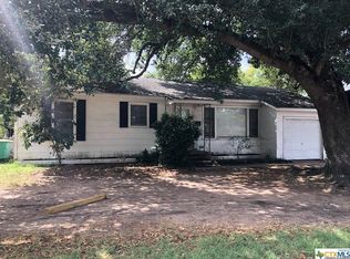 1105 E Airline Rd, Victoria, TX 77901