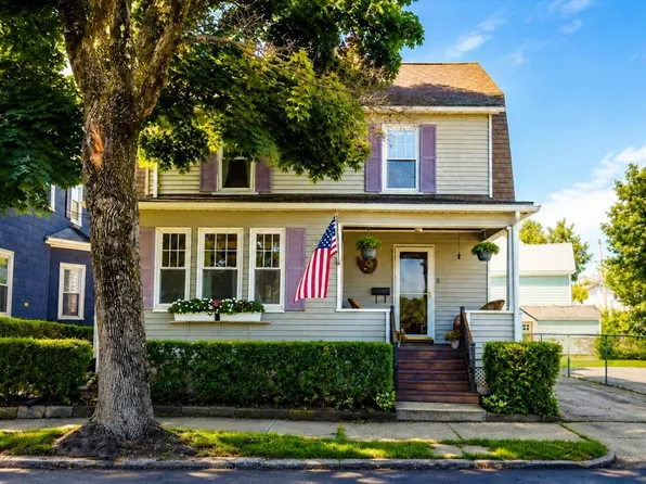 8 Highland St, Peabody, MA 01960