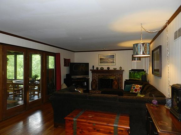 4th image of 138 Hanby Ave