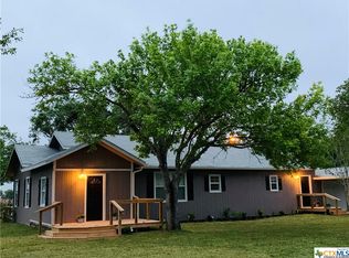 77 Girdy Rd, Victoria, TX 77905