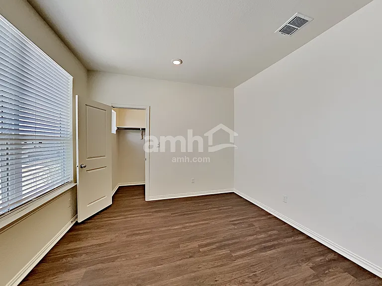 2733 Lillybrook Ln — Photo 19