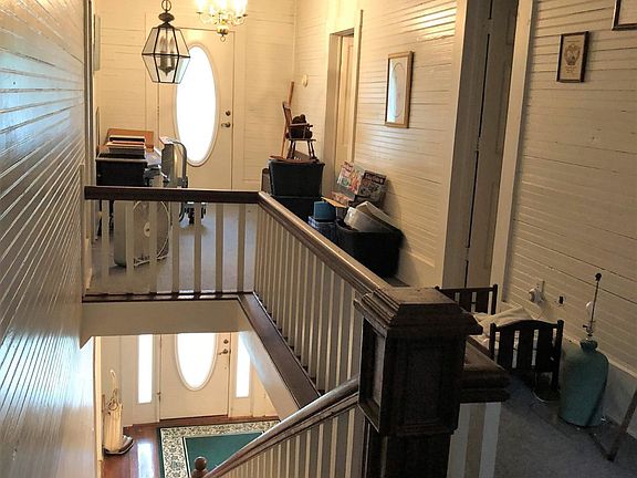 Landing on 2nd Floor