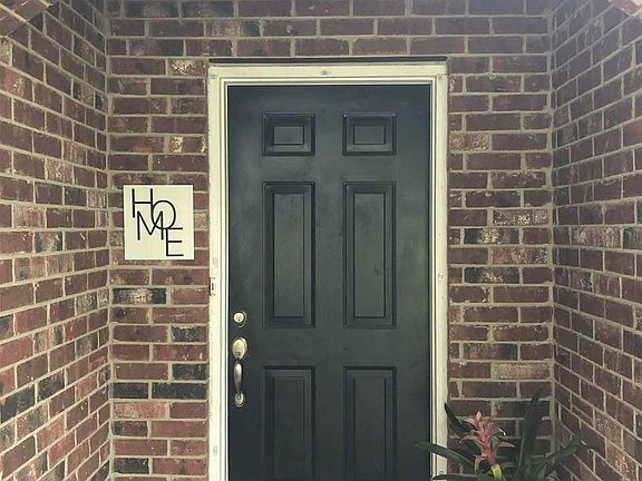 3rd image of 5608 Forest Bend Ln