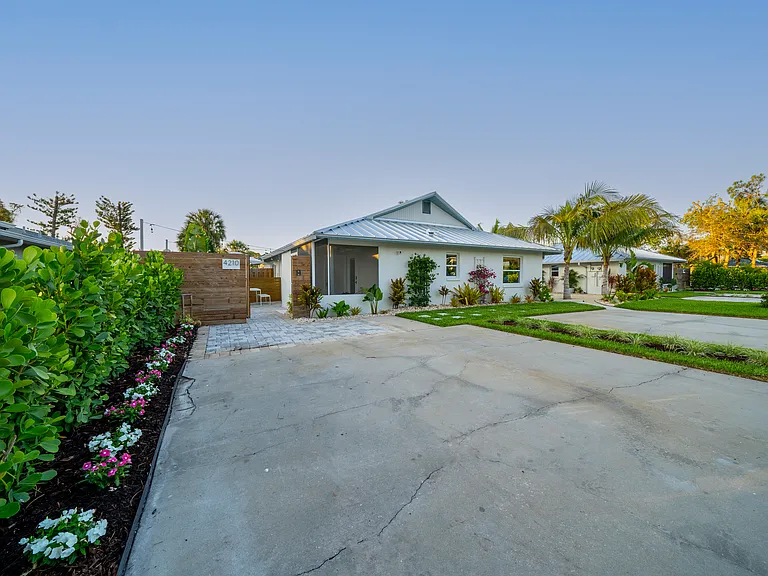 4210 Mariner Ln — Photo 40