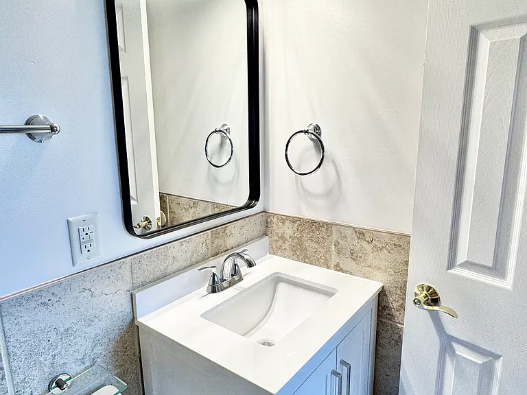 5212 E St SE #20 — Photo 17