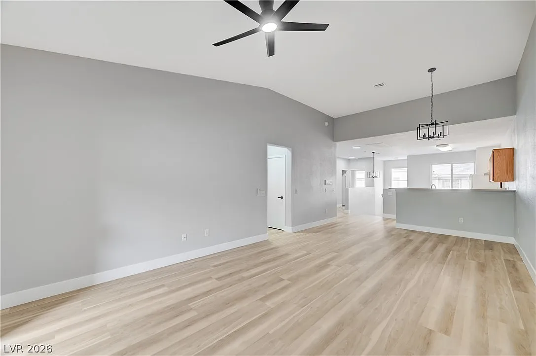 2 bed, 2.0 bath, 1282 sqft, $2,100 — Photo 3