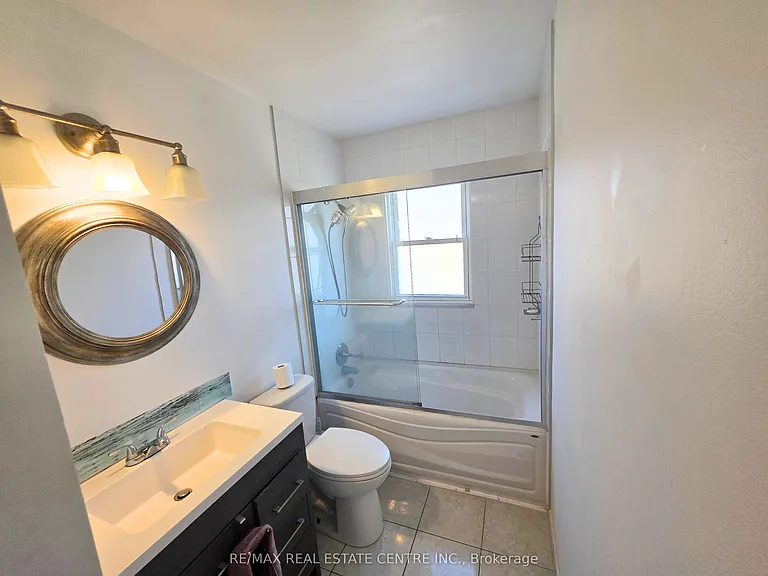 353 E 21st St — Photo 12