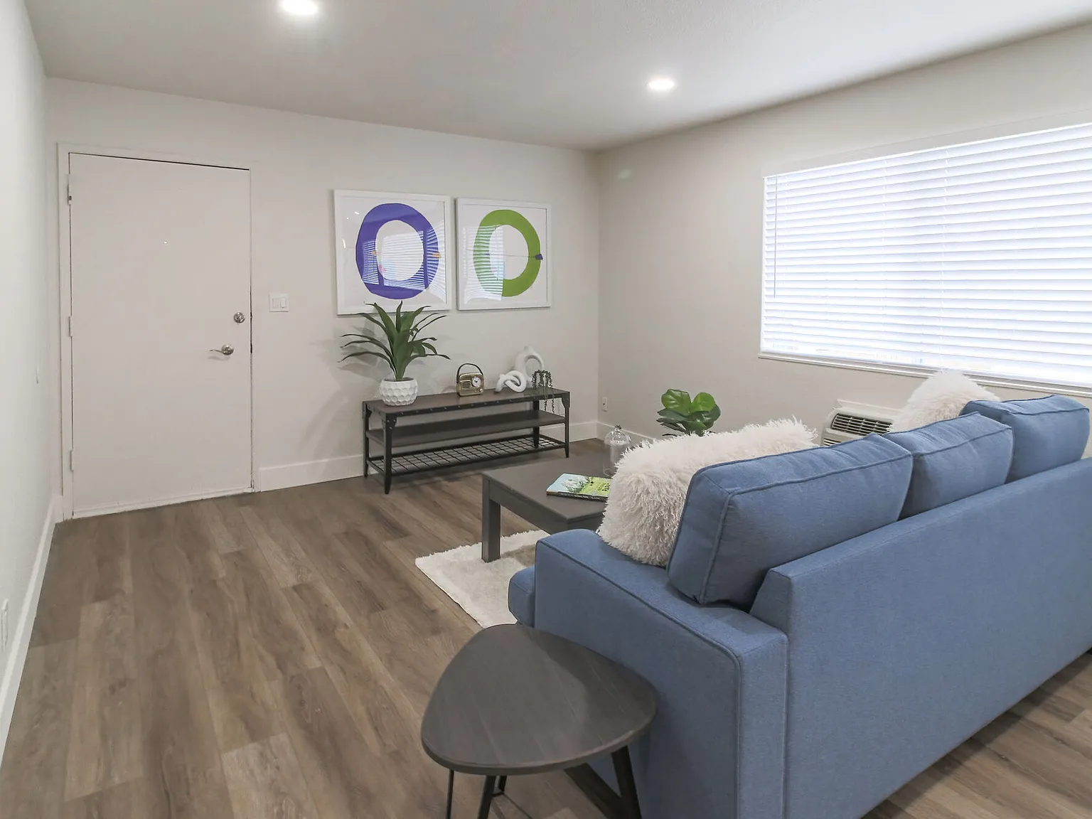 Aero Apartments — Photo 3