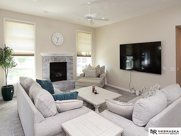 5th image of 20911 Hampton Cir