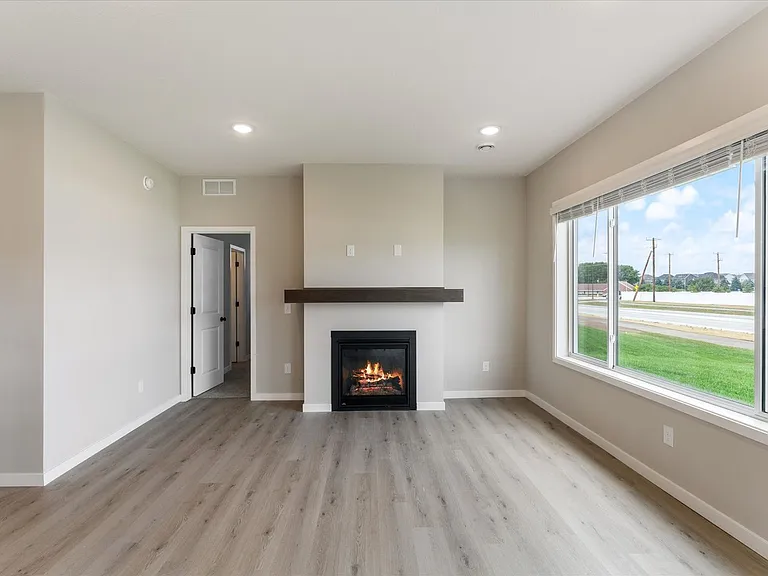 Acclaim of Woodbury Modern Living, Thoughtfully Designed — Photo 44