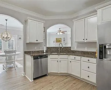 3 bed, 2.5 bath, 1738 sqft, $2,250 — Photo 2
