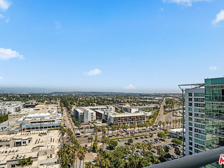 13700 Marina Pointe Dr #1916 — Photo 6
