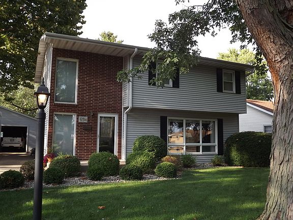 2nd image of 694 E Lincoln Ave