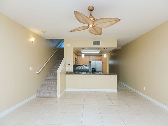 5th image of 92-1516 Aliinui Dr #1707